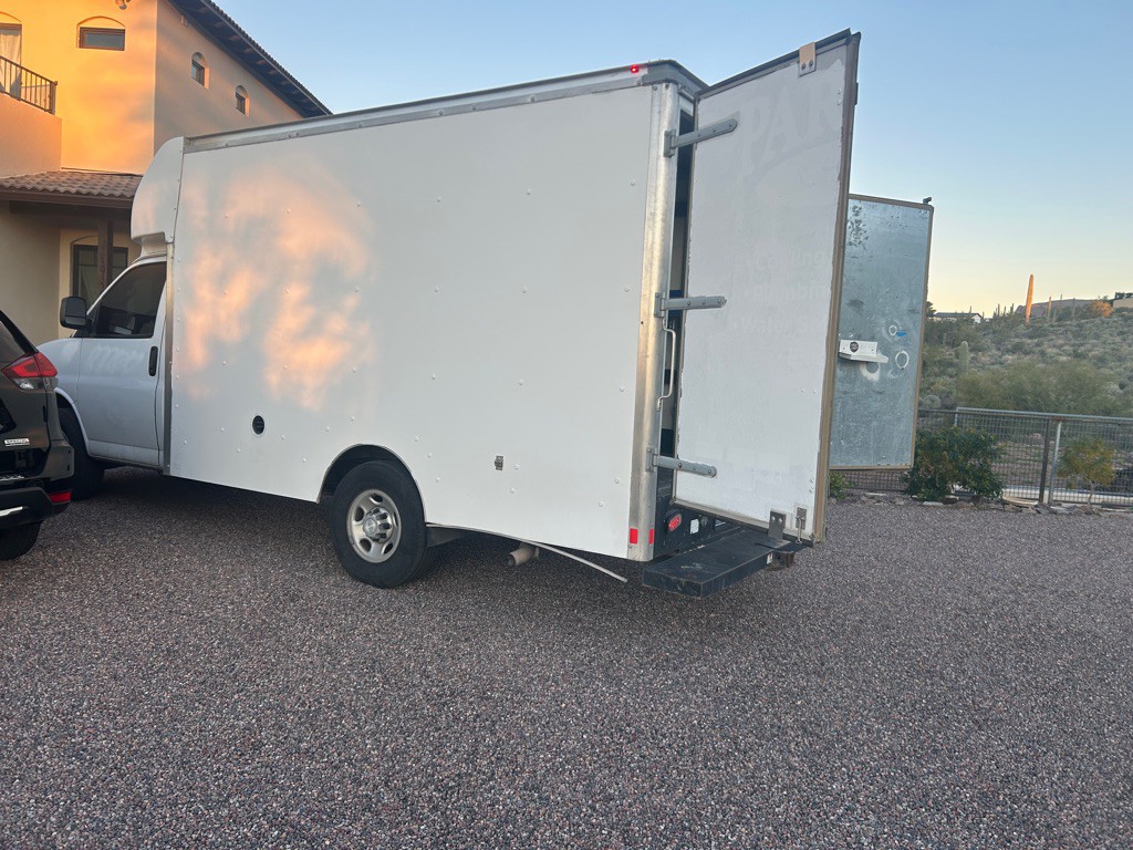 2019 Chevrolet Express Image 13