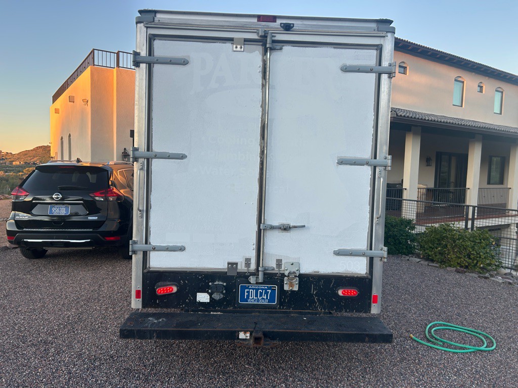 2019 Chevrolet Express Image 22