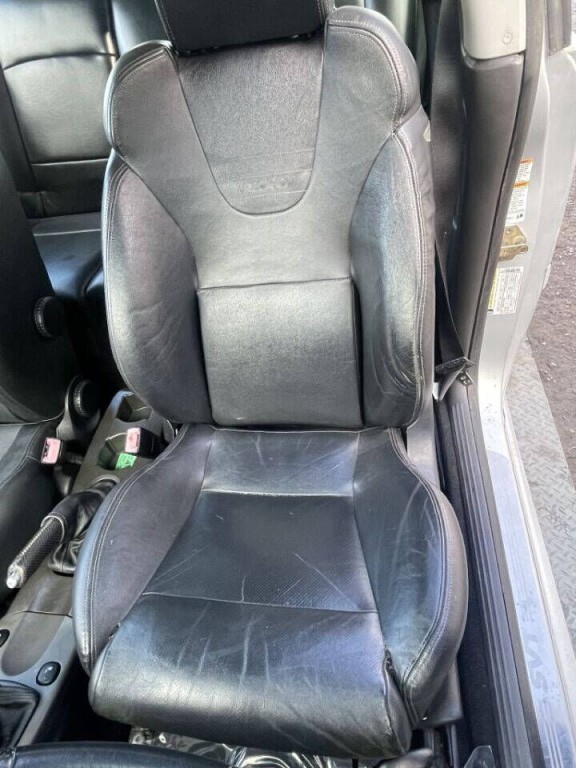 2004 Ford Focus Image 12