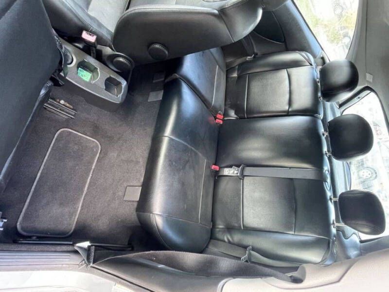 2004 Ford Focus Image 14