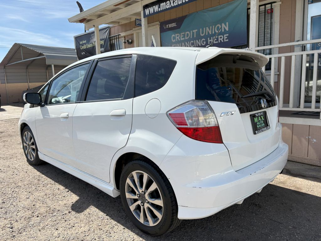 2013 Honda Fit Image 5