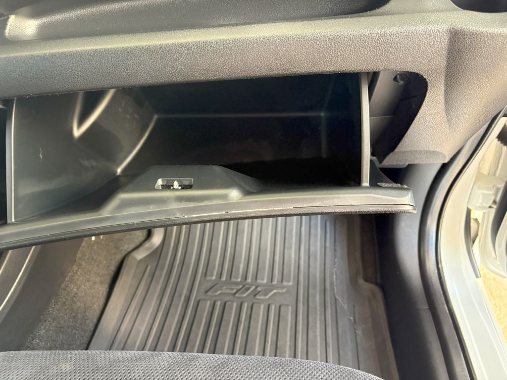 2013 Honda Fit Image 22