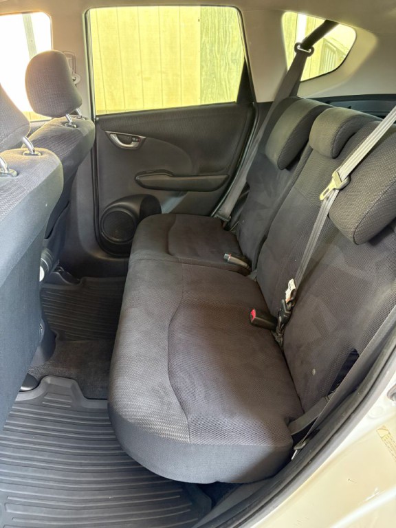 2013 Honda Fit Image 23