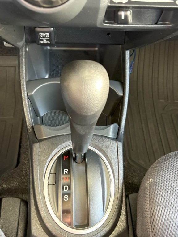 2013 Honda Fit Image 24
