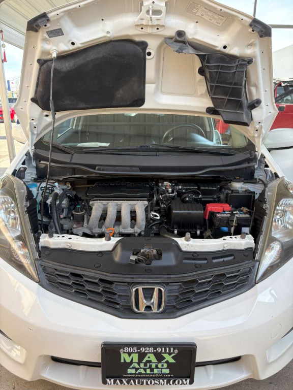 2013 Honda Fit Image 30