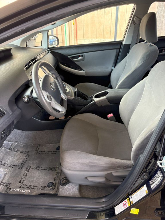 2013 Toyota Prius Image 10