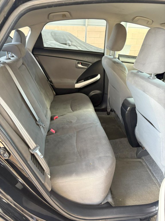 2013 Toyota Prius Image 16