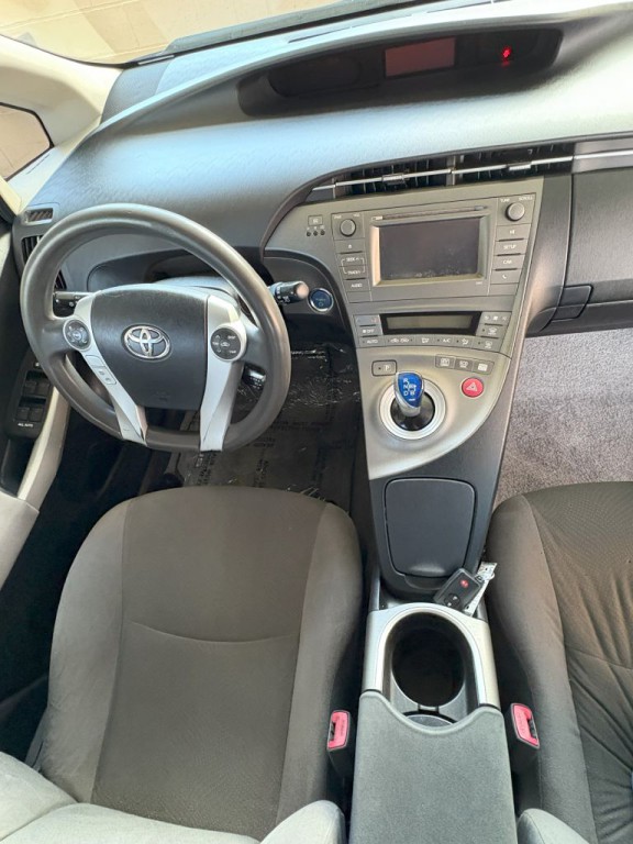 2013 Toyota Prius Image 18