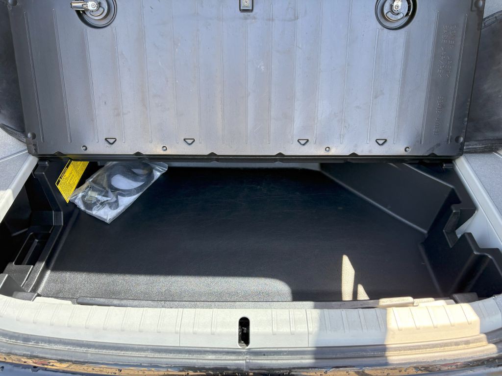 2013 Toyota Prius Image 24