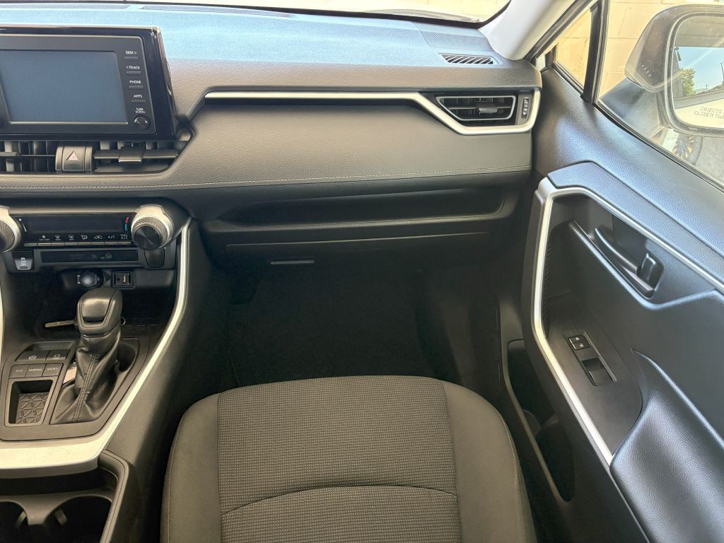 2019 Toyota Rav4 Image 18