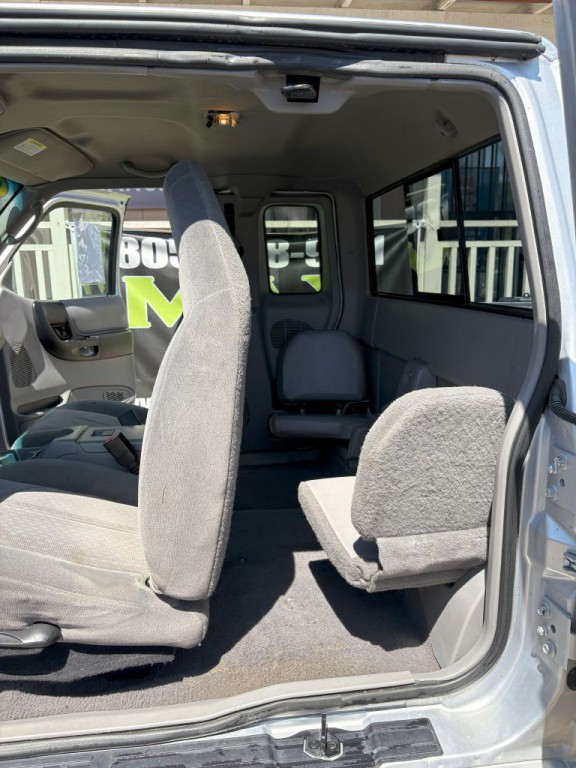 2002 Mazda B-Series Image 11