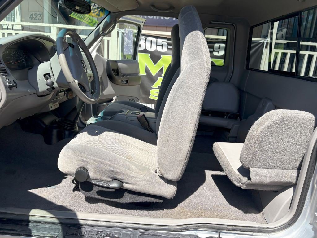 2002 Mazda B-Series Image 12