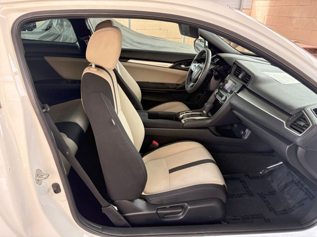 2018 Honda Civic Image 17