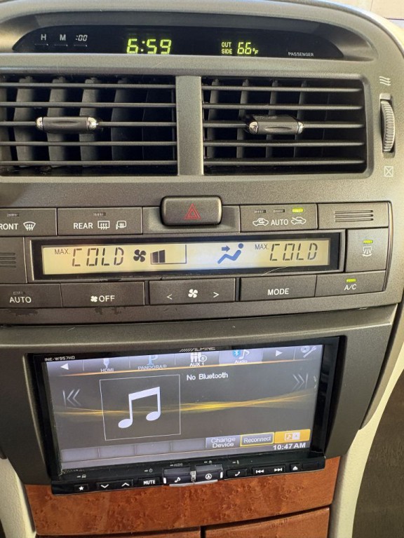 2003 Lexus LS 430 Image 23