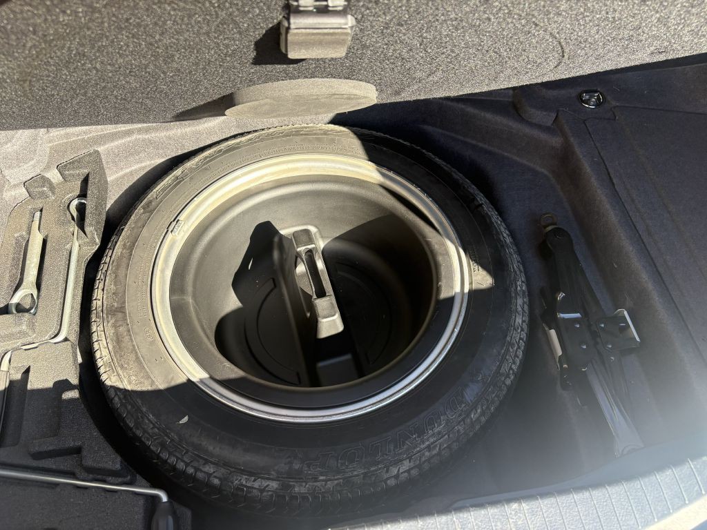 2003 Lexus LS 430 Image 31