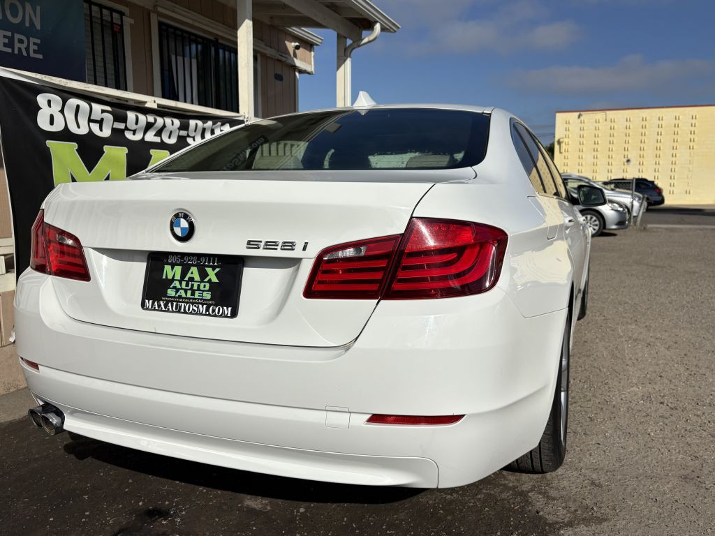 2012 BMW 5 Series Image 5