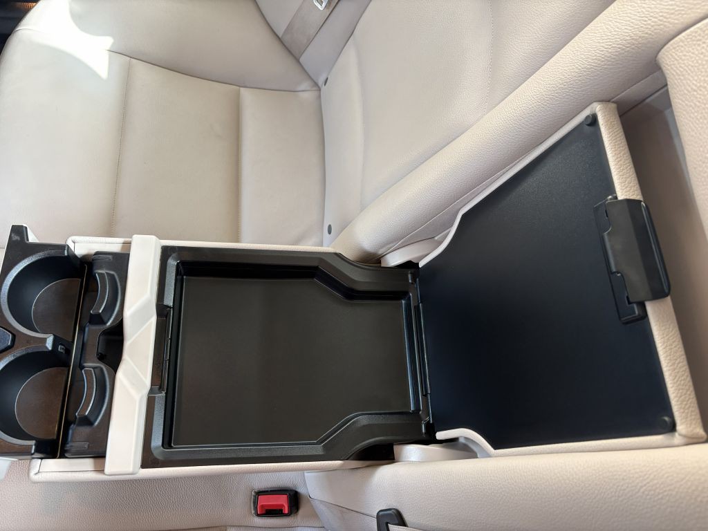 2012 BMW 5 Series Image 27