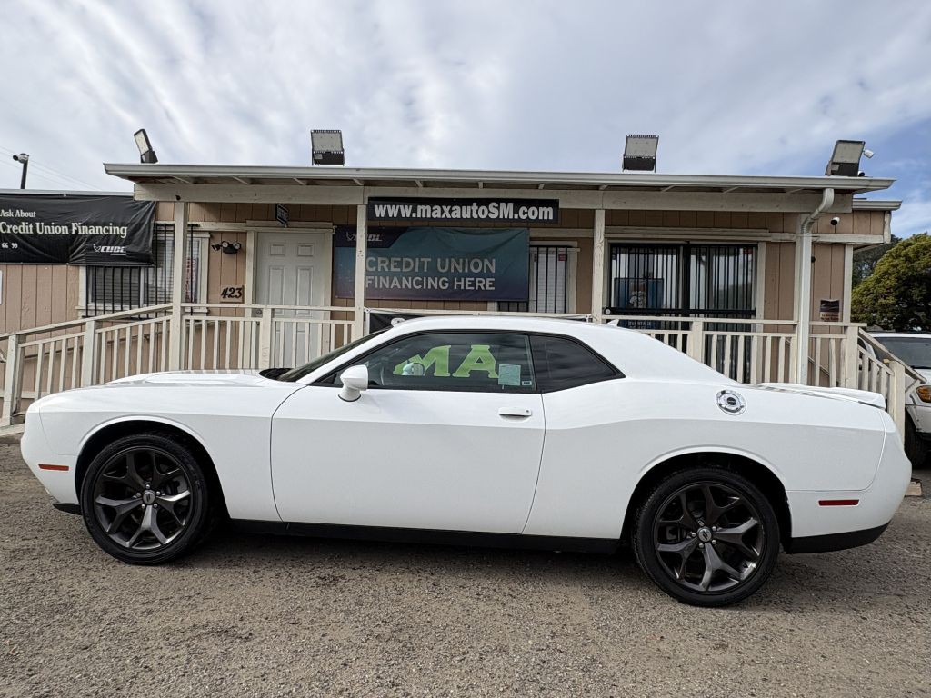 2019 Dodge Challenger Image 2
