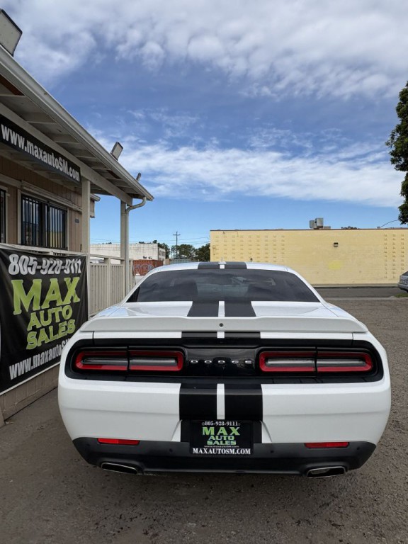 2019 Dodge Challenger Image 11