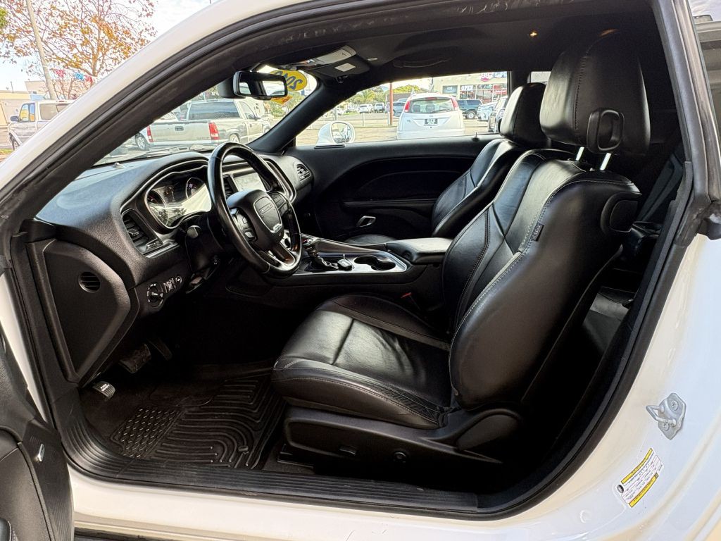 2019 Dodge Challenger Image 13