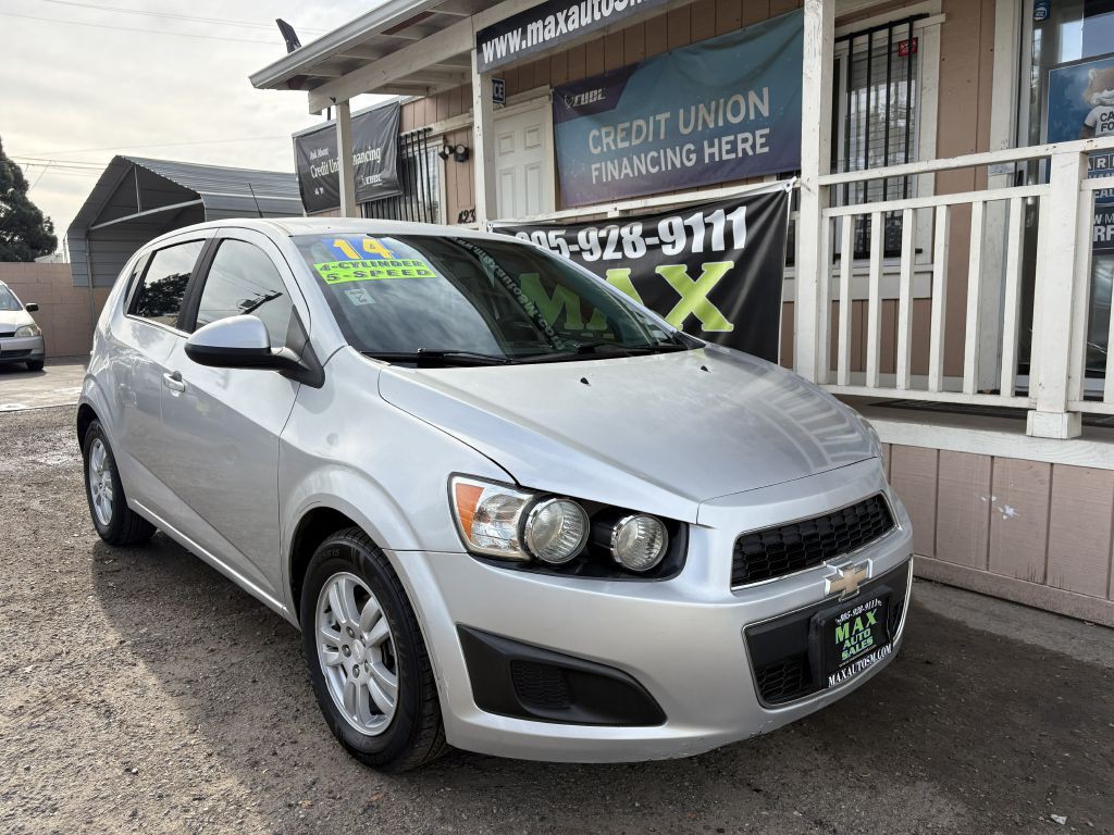 2014 Chevrolet Sonic Image 2