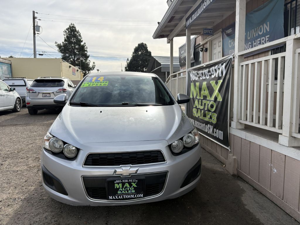 2014 Chevrolet Sonic Image 3