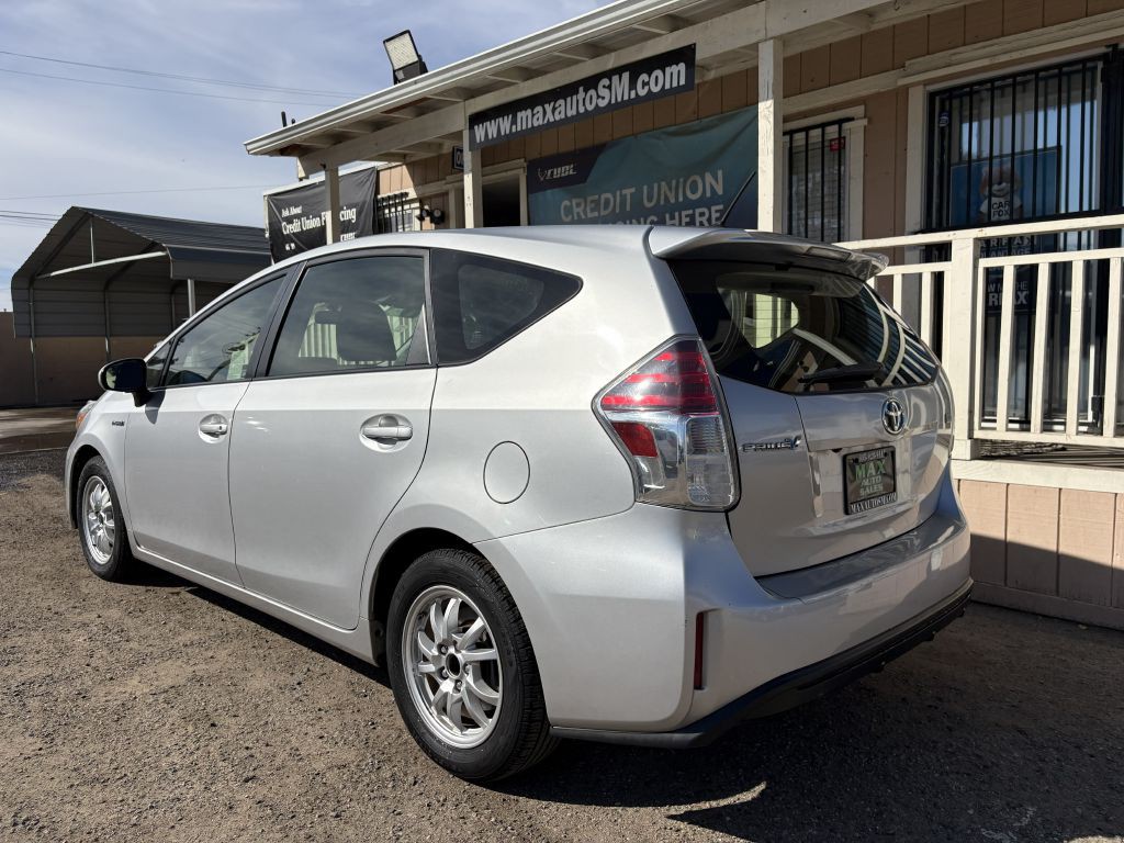 2015 Toyota Prius Image 2