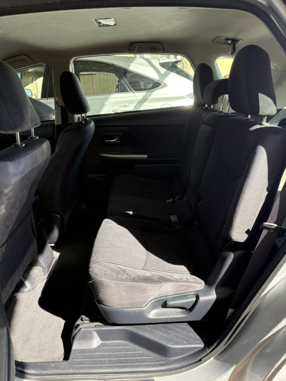 2015 Toyota Prius Image 15