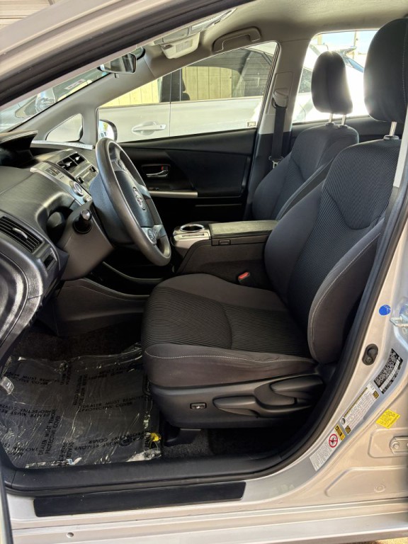 2015 Toyota Prius Image 17
