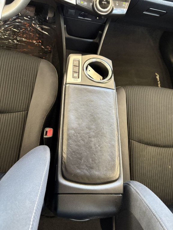 2015 Toyota Prius Image 19