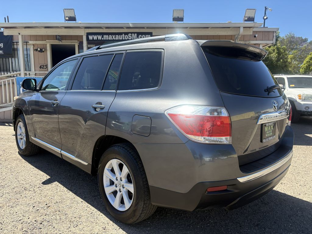 2011 Toyota Highlander Image 4