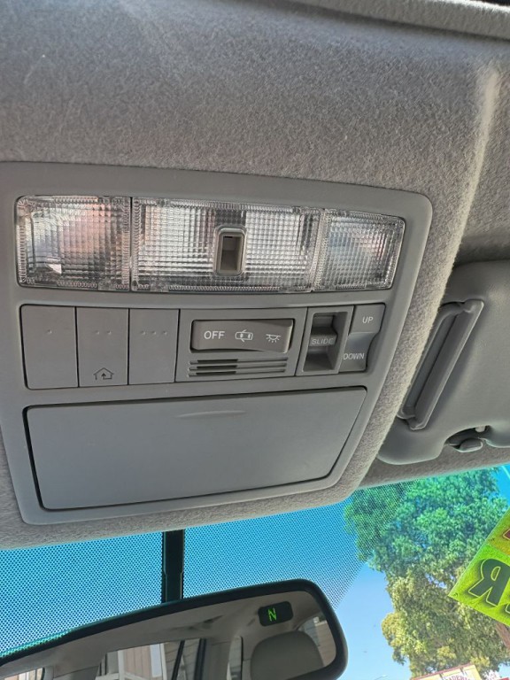 2011 Toyota Highlander Image 13