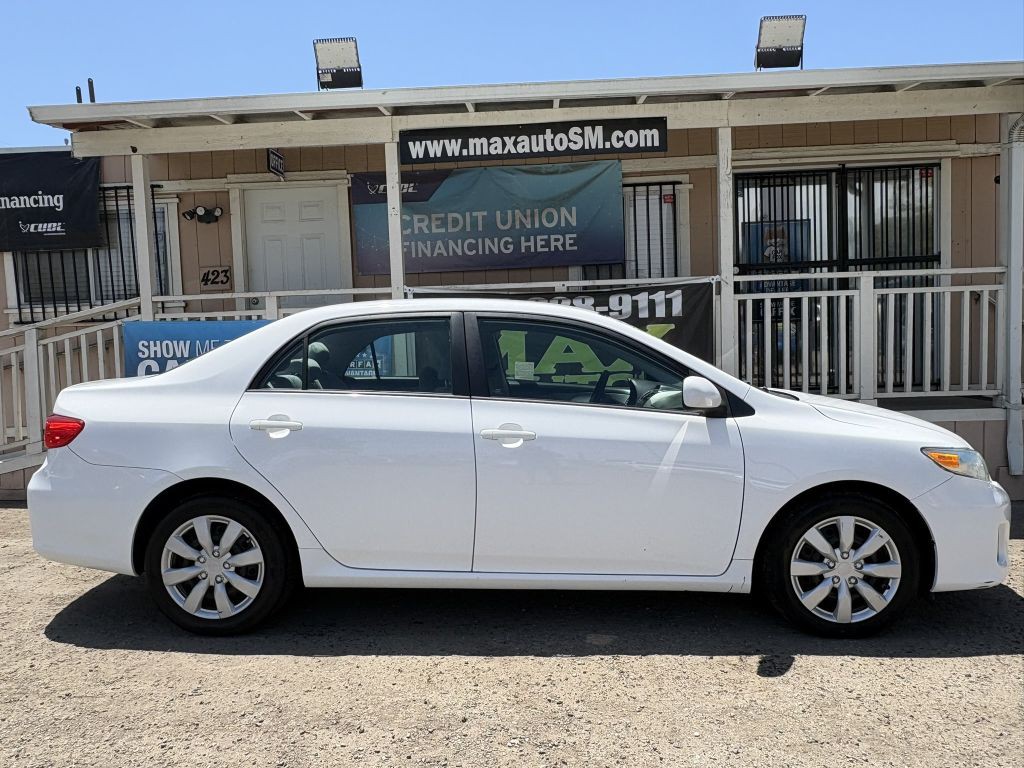 2012 Toyota Corolla Image 7