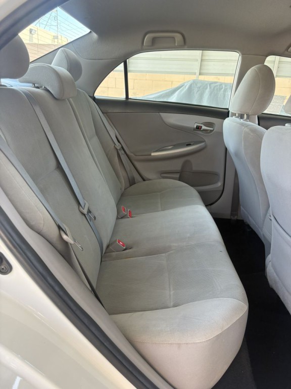 2012 Toyota Corolla Image 12