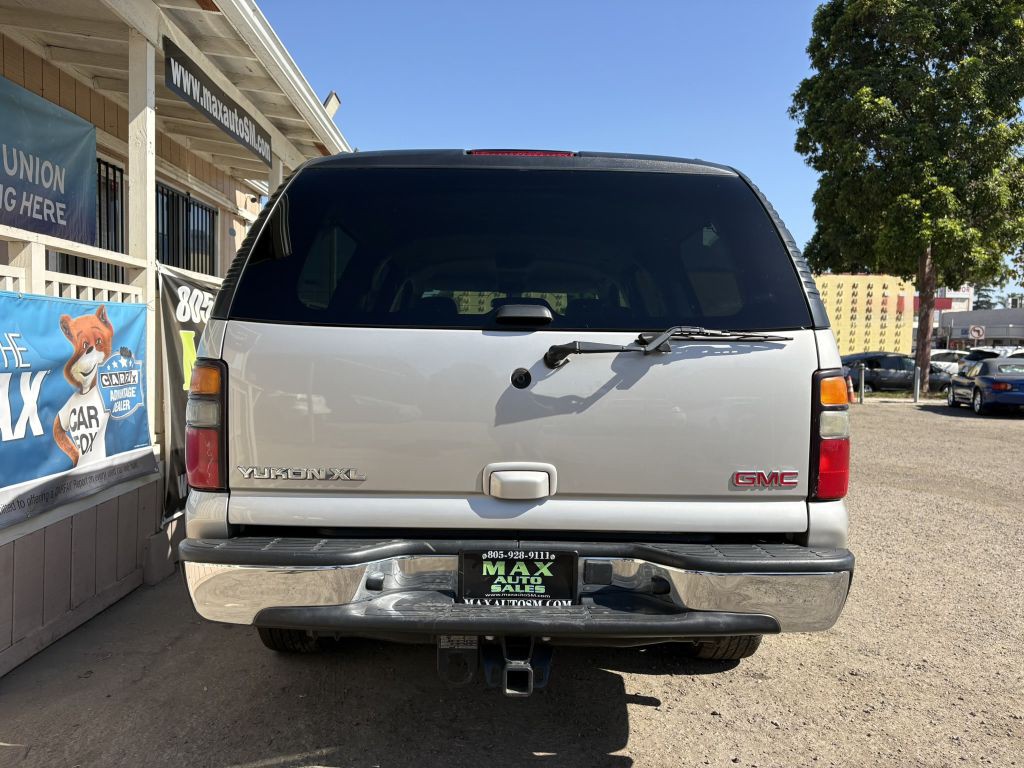 2005 GMC Yukon Image 10