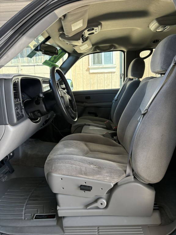 2005 GMC Yukon Image 13