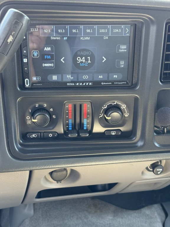 2005 GMC Yukon Image 18