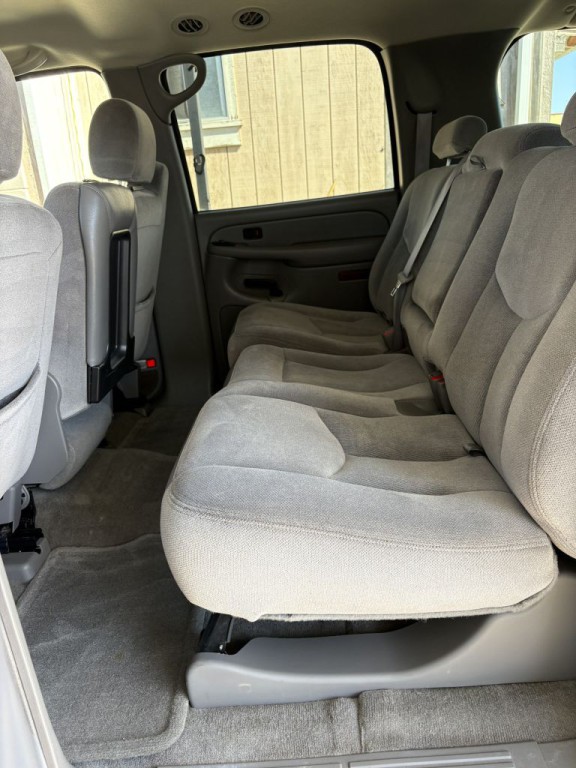2005 GMC Yukon Image 25