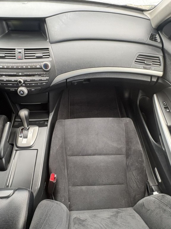 2008 Honda Accord Image 13