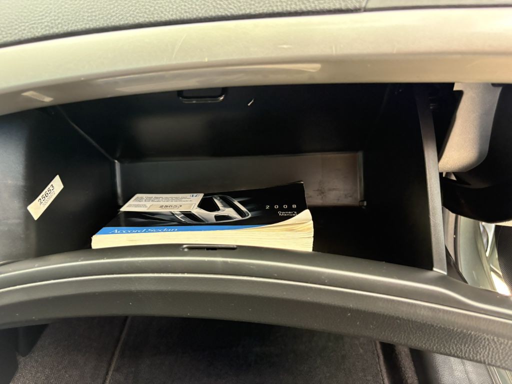 2008 Honda Accord Image 25