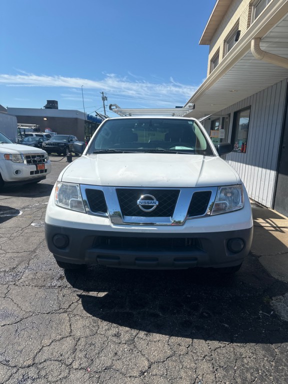 2017 Nissan Frontier Image 2