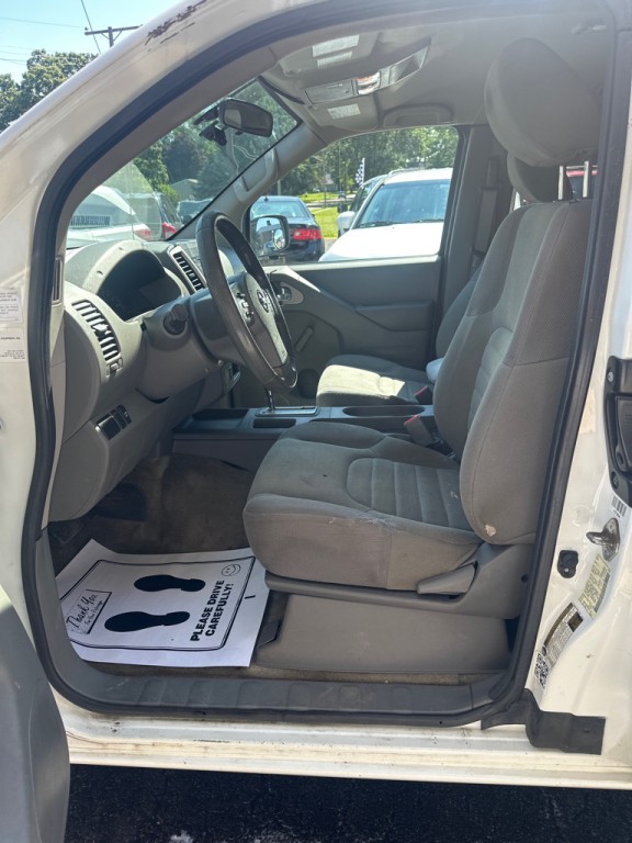 2017 Nissan Frontier Image 6