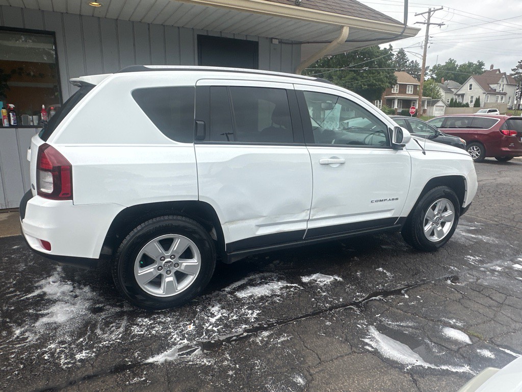 2017 Jeep Compass Image 3