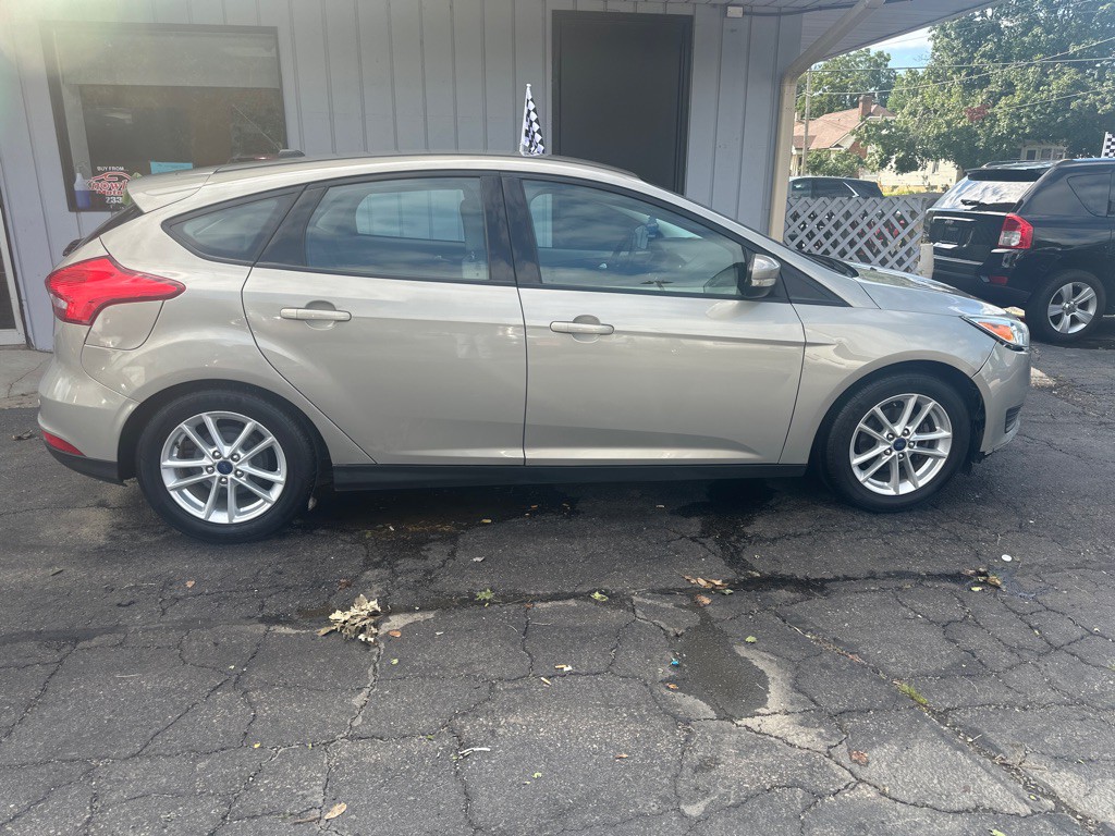 2016 Ford Focus Image 3