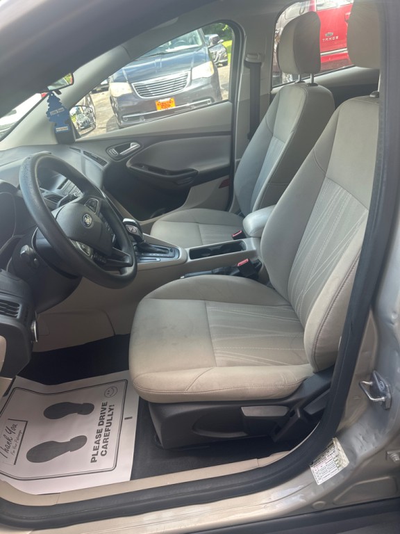 2016 Ford Focus Image 5