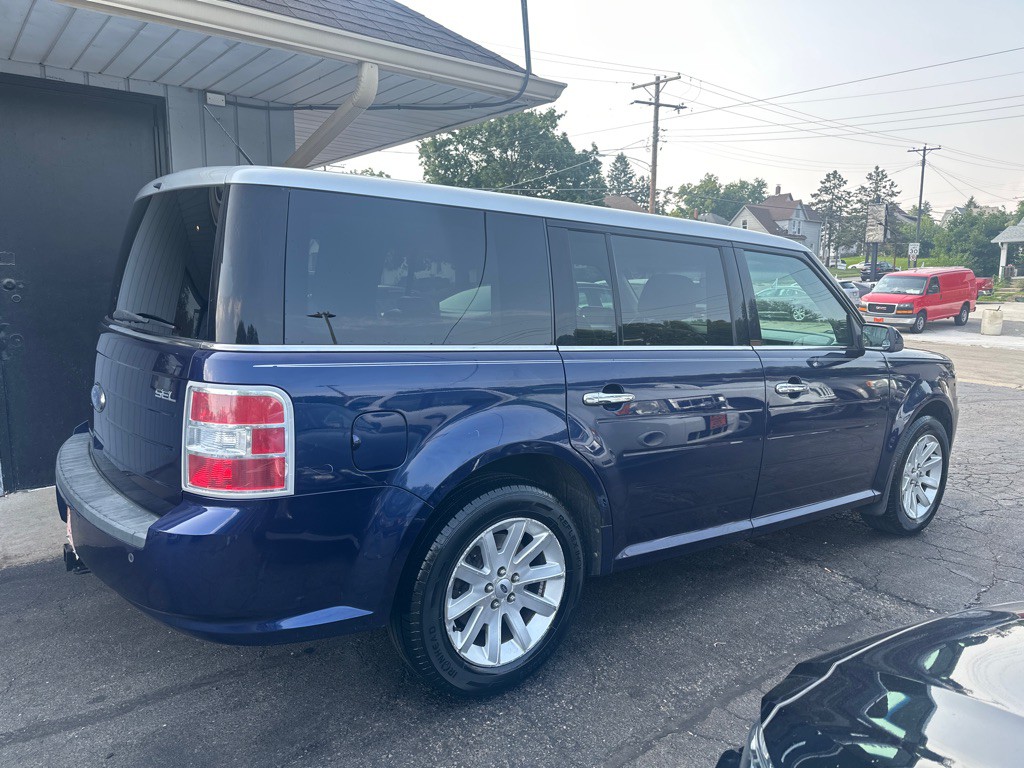 2011 Ford Flex Image 3
