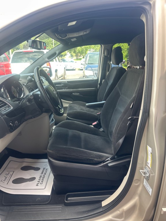 2016 Dodge Grand Caravan Image 5