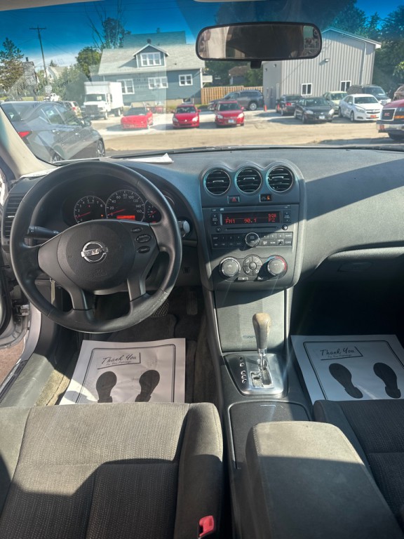 2010 Nissan Altima Image 7