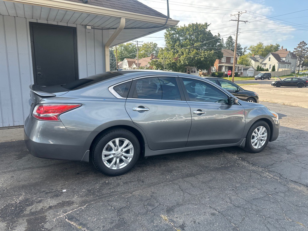 2015 Nissan Altima Image 3