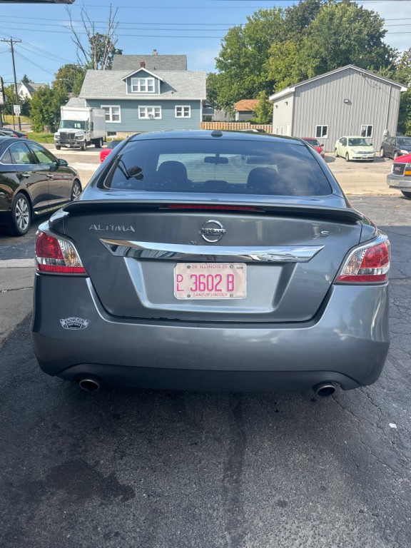 2015 Nissan Altima Image 4